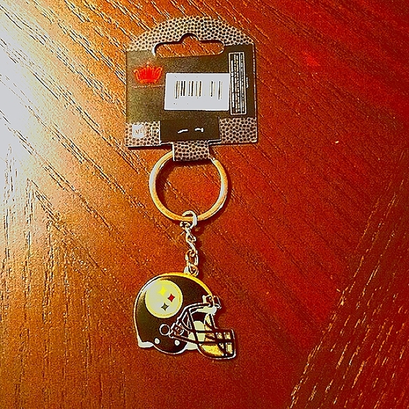 NFL Keychain Key Tag. - Picture 1 of 5